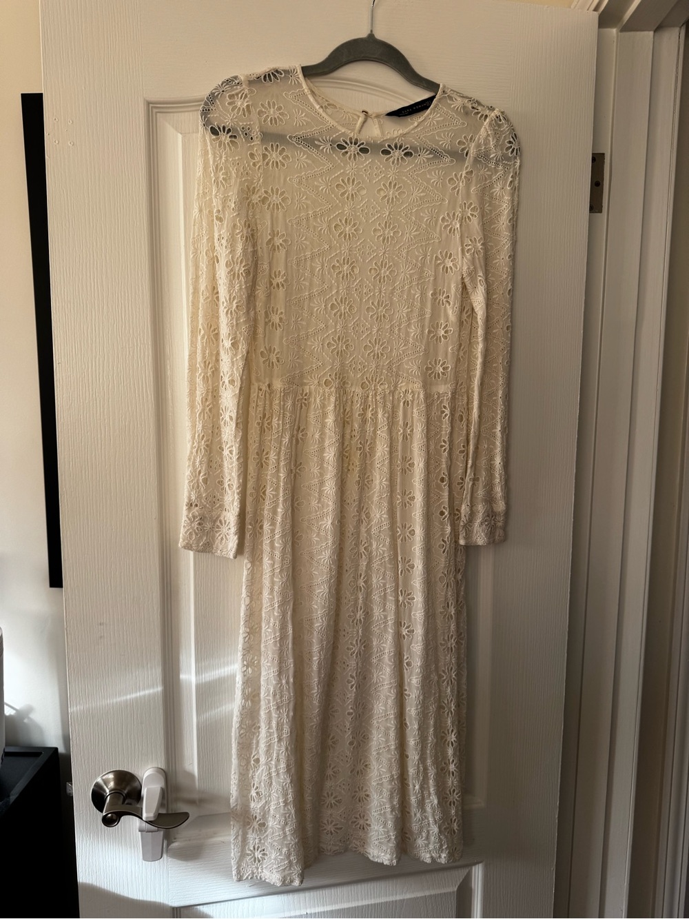 Zara Cream Lace Long-Sleeve Midi Dress